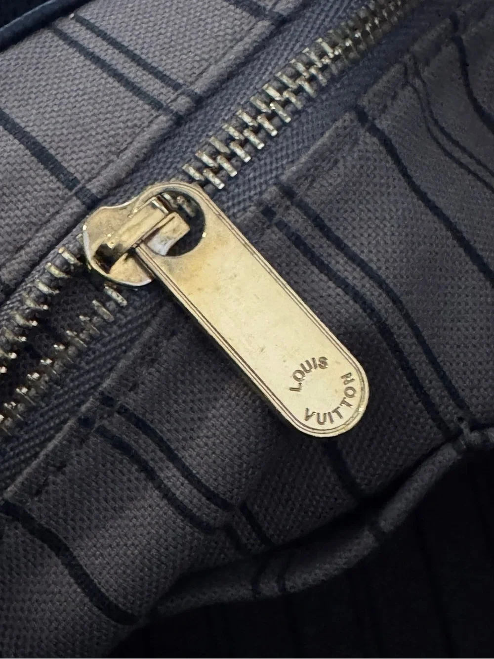 Louis Vuitton Artsy MM Empreinte Noir